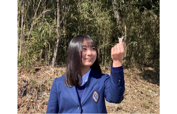 カイコ愛が，未来を染める